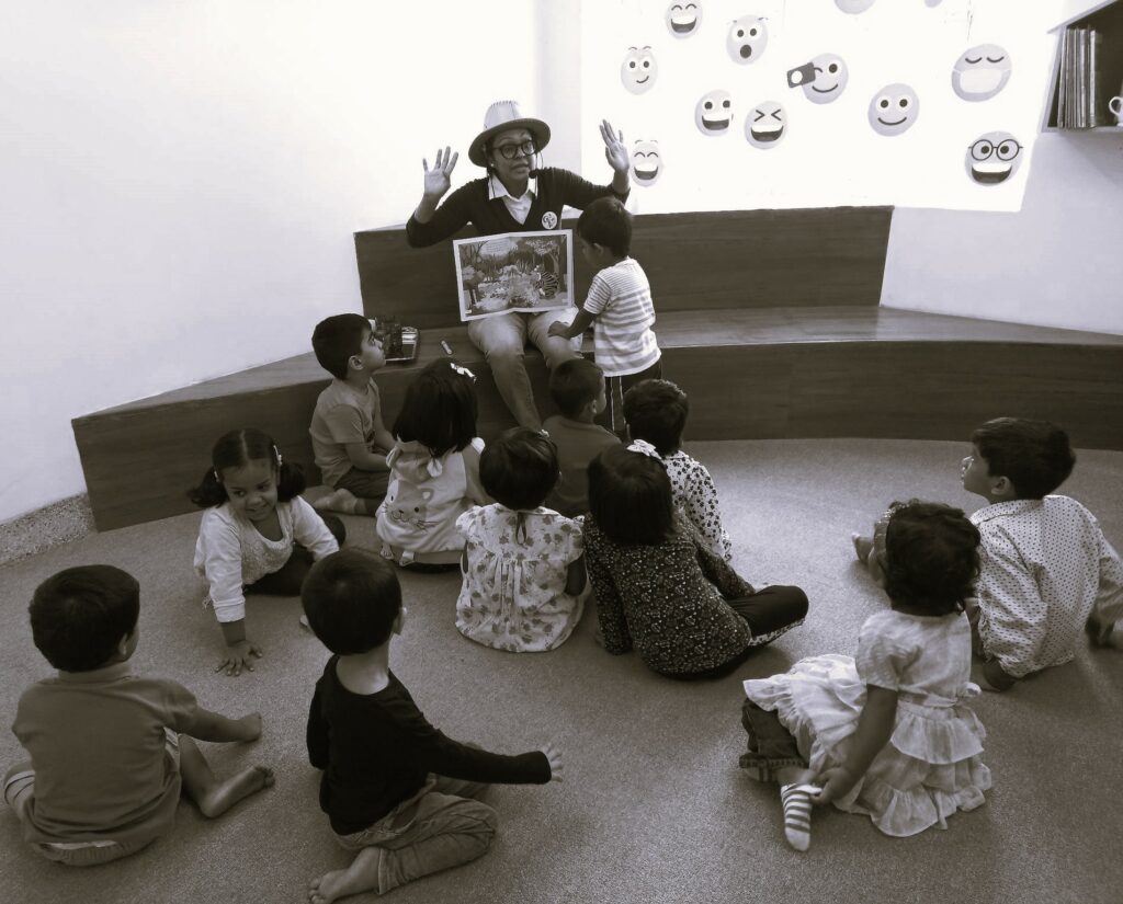 Play program with Little researchers 3-5 years old (Chini Group)